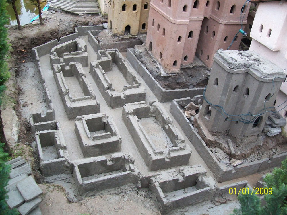 Bild 3. Die Fundamente der neuen Gebäude